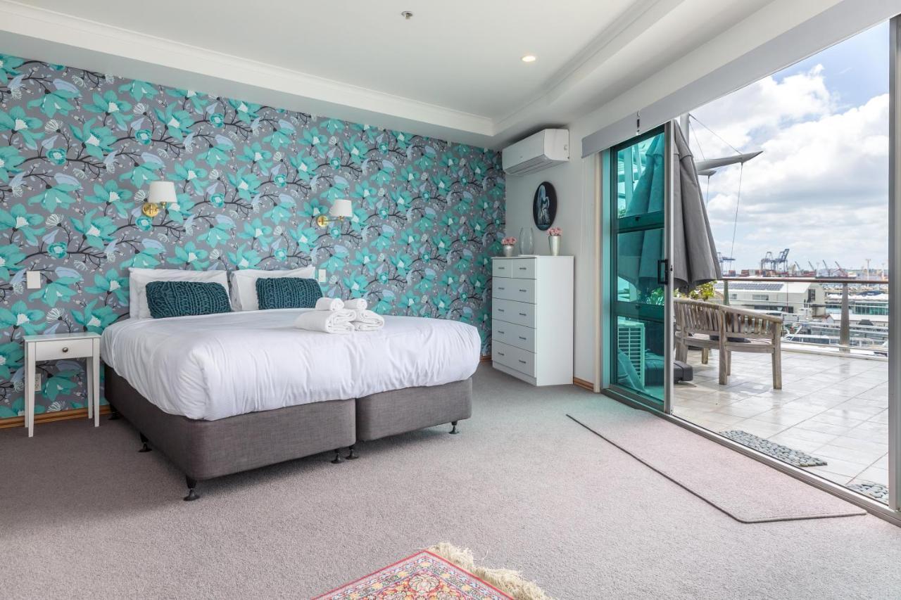 Stunning Waterfront Location With Huge Balcony! Auckland Exterior photo